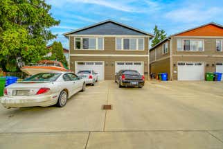 2-2623 5th Ave