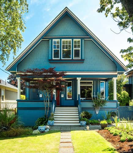 615 Harbinger Ave, Victoria BC V8V 4H9