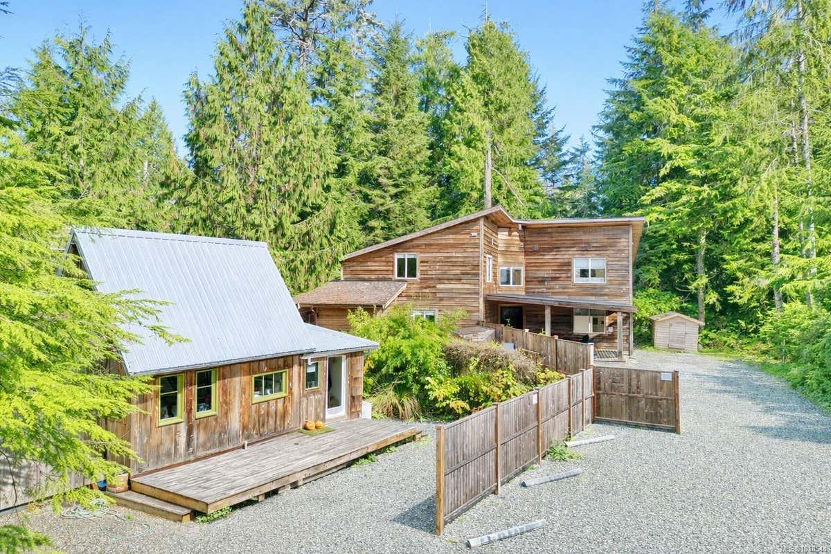 1316 LYNN RD