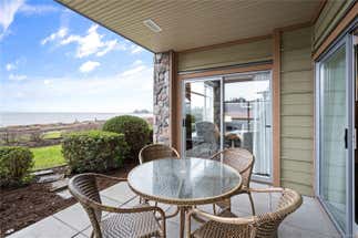 113/114D-181 Beachside Dr