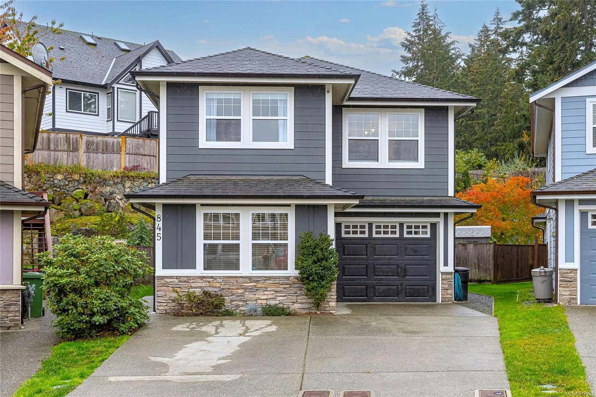 845 Crt, Langford BC V9B 6V6, Langford, BC V9B 6V6 House For