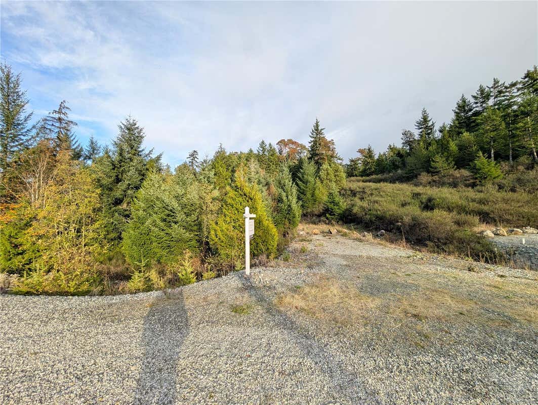 LOT 18 EAGLE DR