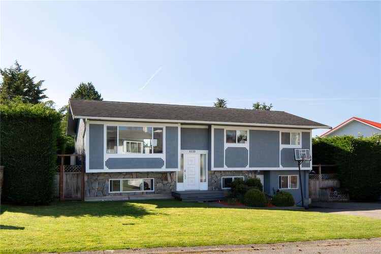 4119 Cabot Pl, Saanich BC V8N 4V9