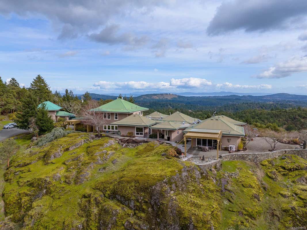 4303 Munn Rd, Highlands BC V9E 1C8, Highlands, BC V9E 1C8 À vendre RE