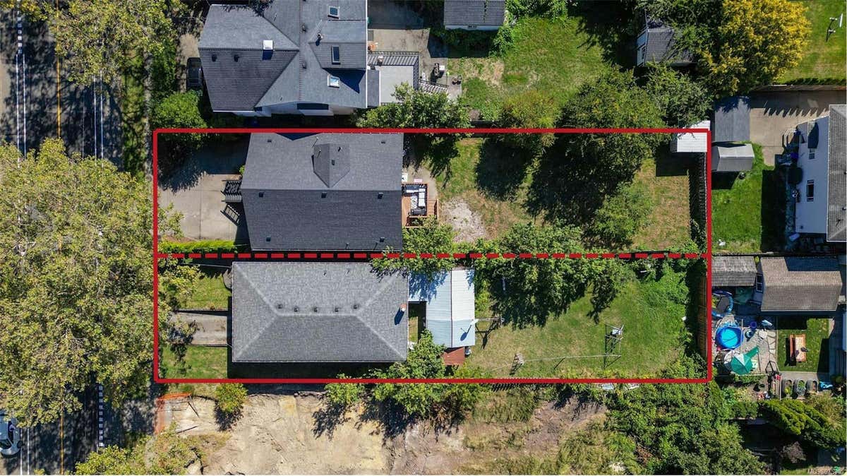 2844 Shelbourne St, Victoria BC V8R 4M4, Victoria, BC V8R 4M4 House For