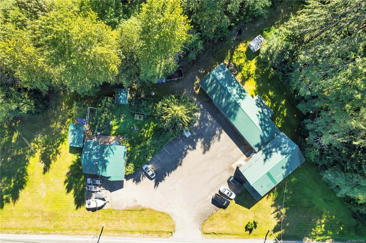 1260 Sayward Rd, Sayward BC V0P 1R0, Sayward, BC V0P 1R0 Duplex For Sale RE/MAX 975458