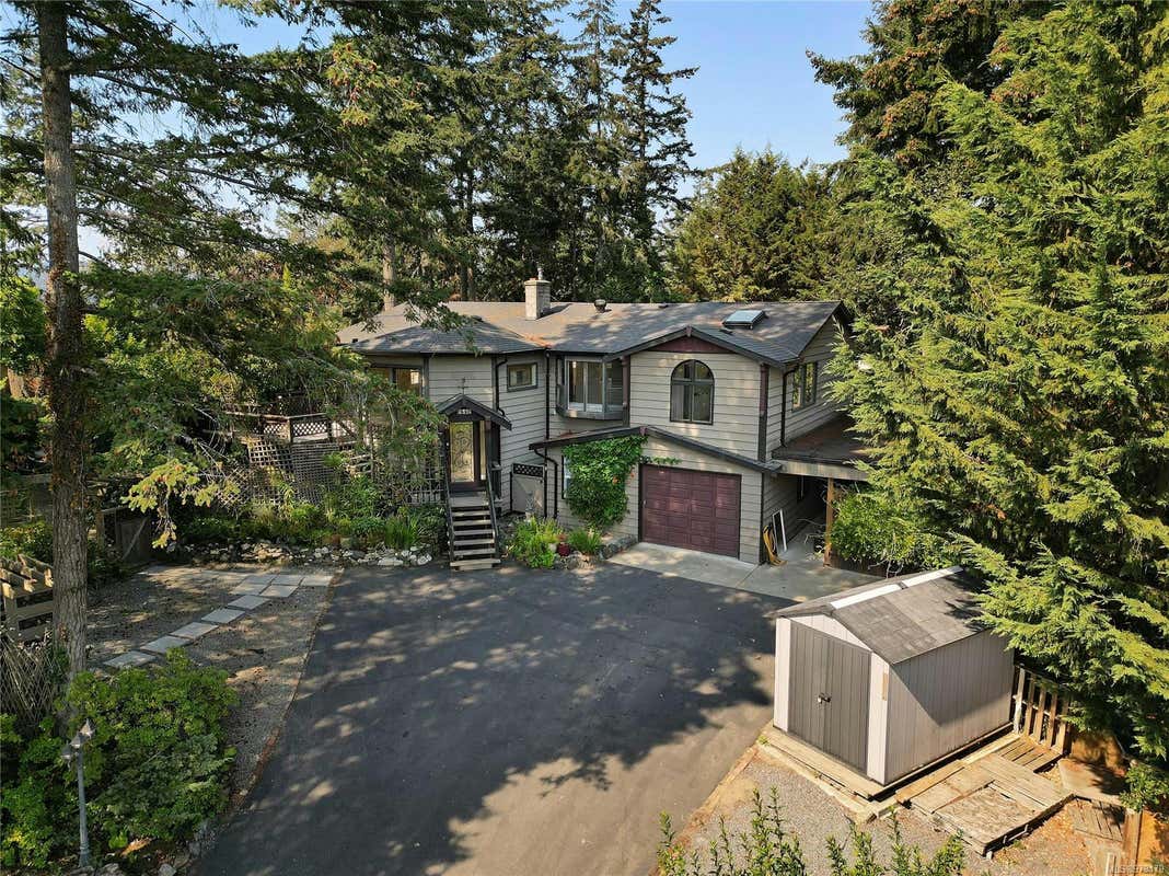 2582 Rainville Rd, Langford BC V9B 3N1, Langford, BC V9B 3N1 House For