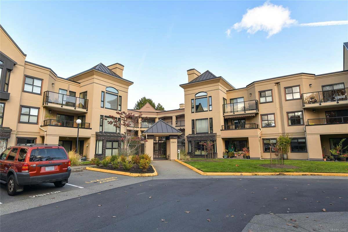 3969 Shelbourne St 302, Saanich BC V8N 6J5, Saanich, BC V8N 6J5 Condo