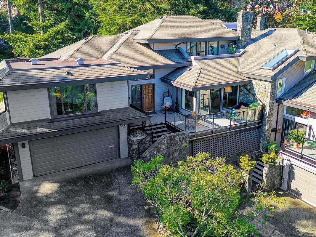 2829 Arbutus Rd 104, Saanich BC V8N 5X5, Saanich, BC V8N 5X5