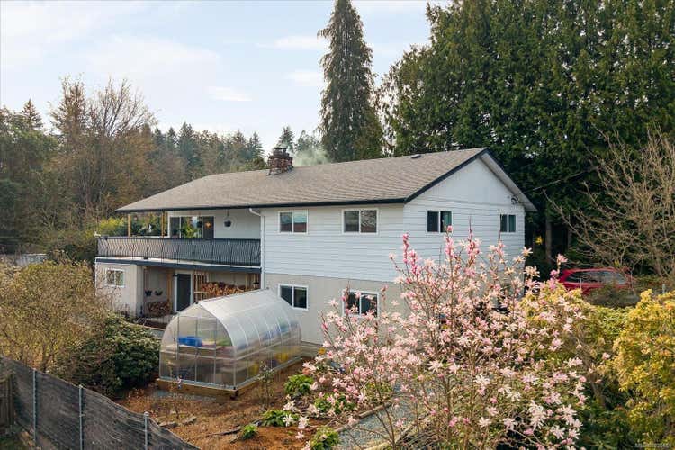 11041 Chemainus Rd, Saltair BC V9G 1Z2