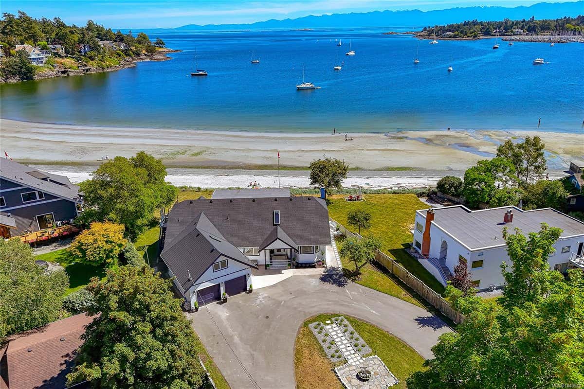 3905B CADBORO BAY RD