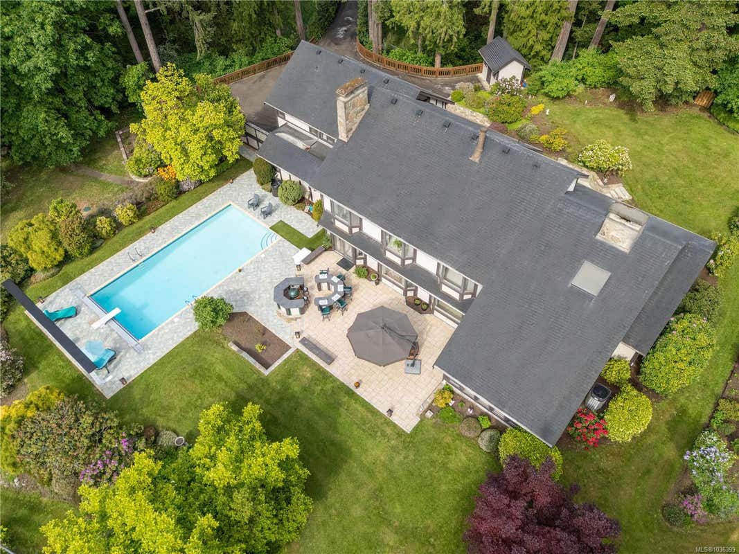 6434 WOODGROVE WAY