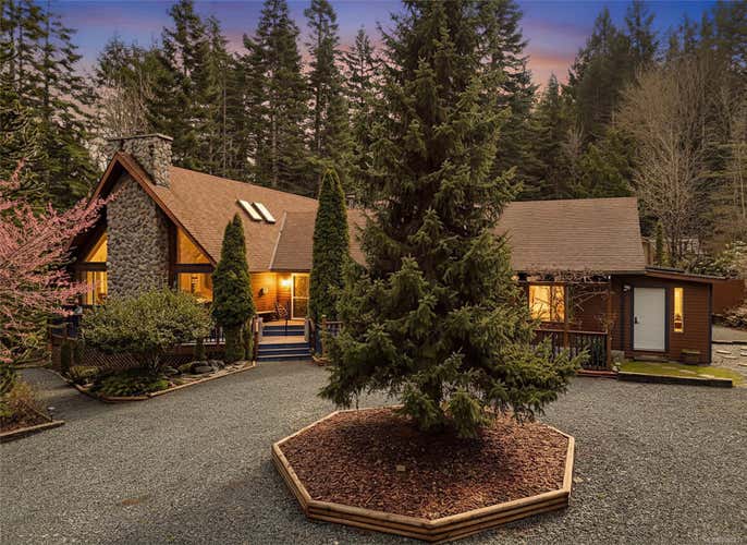 6907 Sellars Rd, Sooke BC V9Z 0K9