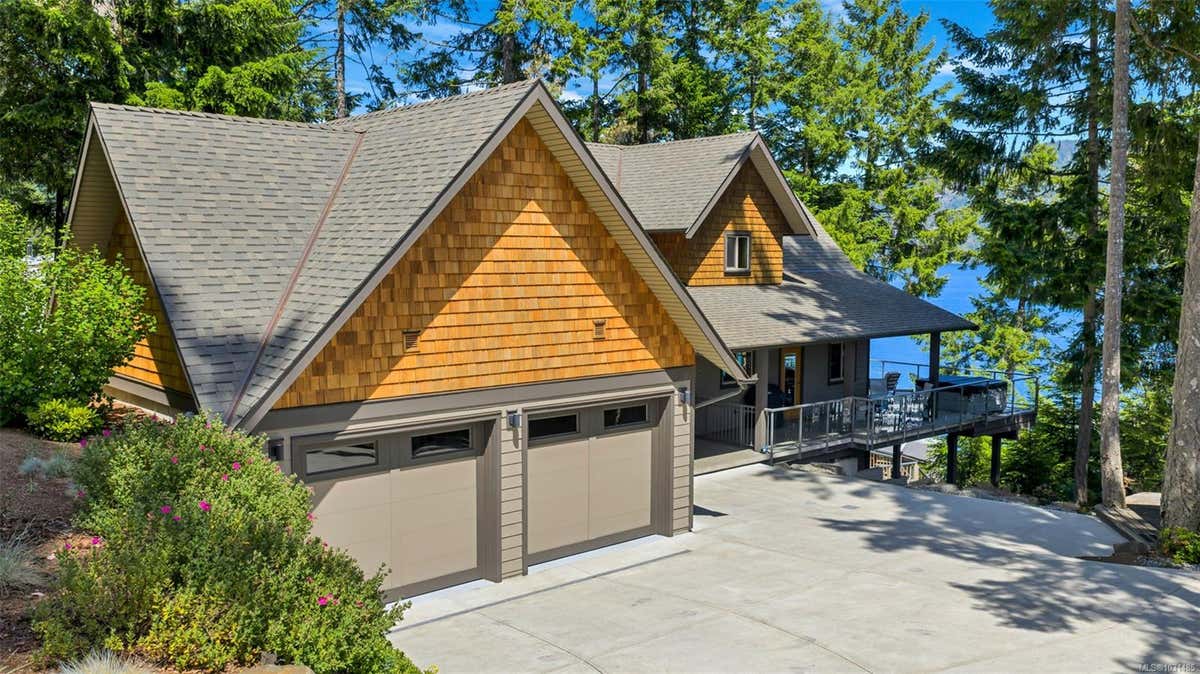 6371 GENOA BAY RD
