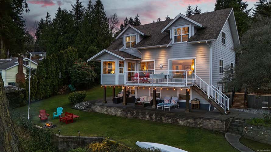 319 Chemainus Rd, Ladysmith BC V9G 1X9