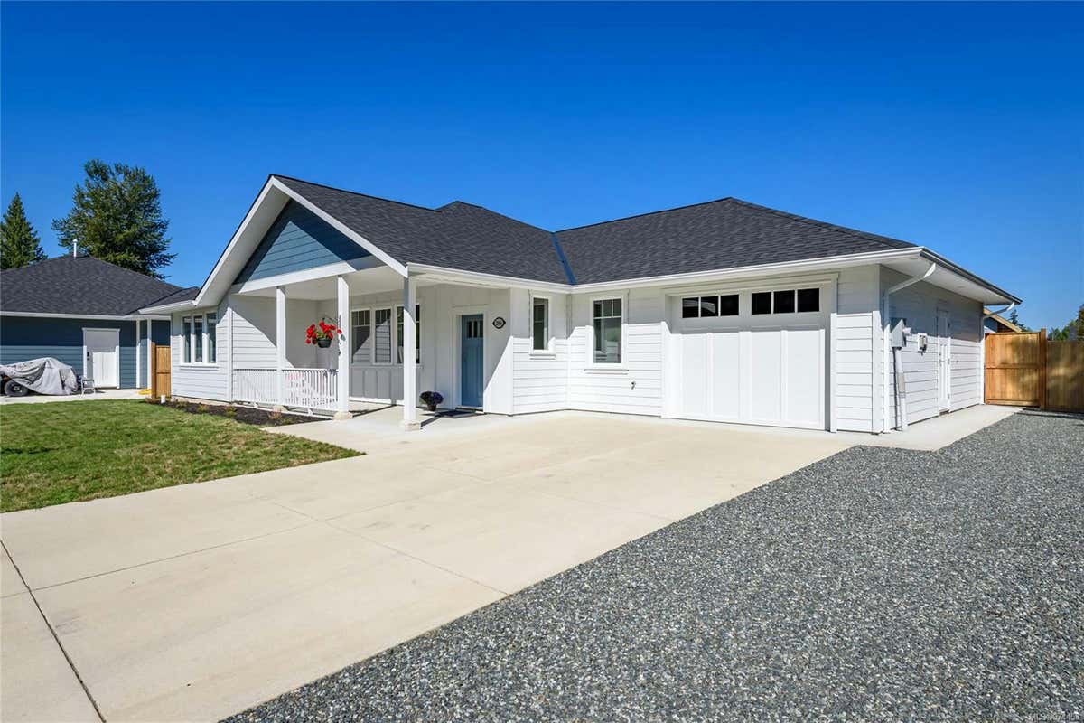 2884 Carlisle Lane, Cumberland BC V0R 1S0, Cumberland, BC V0R 1S0 House