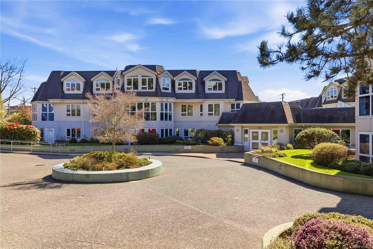 101-1521 CHURCH AVE, SAANICH, BC V8P 5T7, photo 1