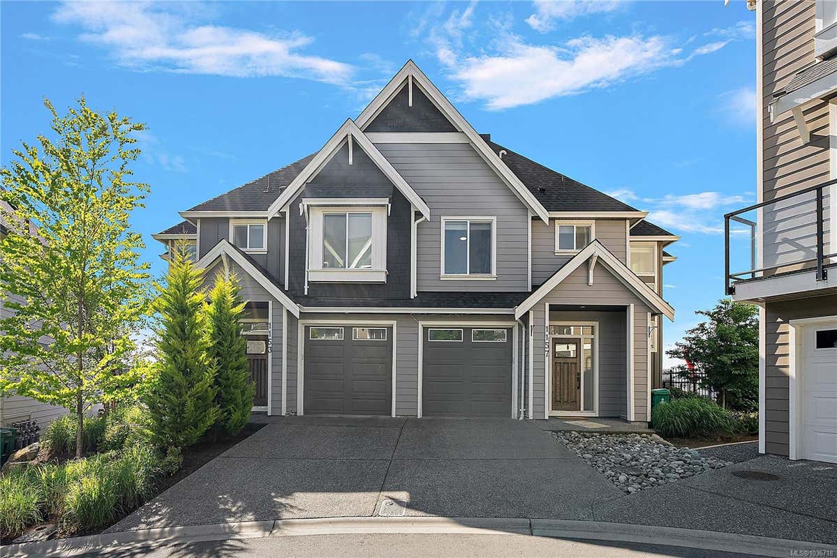 1157 MOONSTONE LOOP