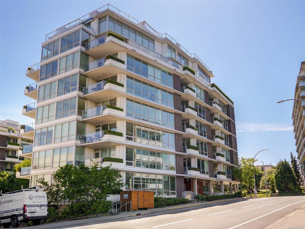 105-399 TYEE RD, VICTORIA, BC V9A 0A8, photo 1