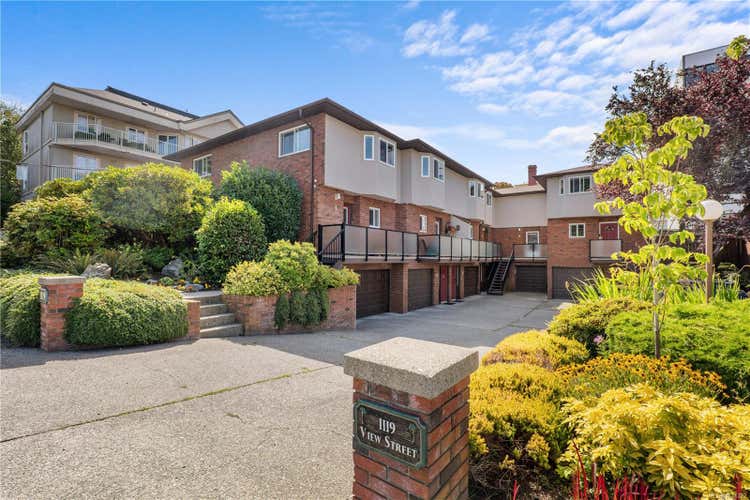 1119 View St # 1, Victoria BC V8V 3L9