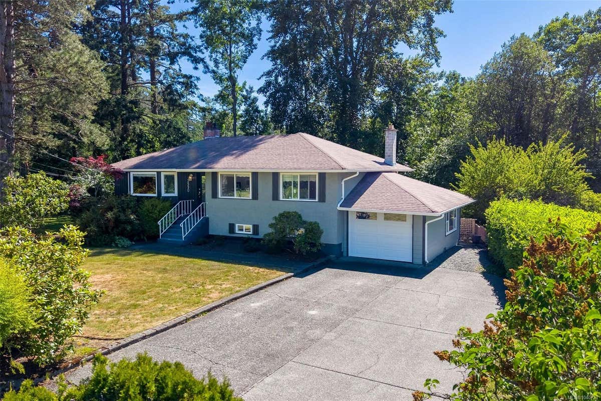 South Oak Bay North Oak Bay Tsawwassen Real Estate - Houses for