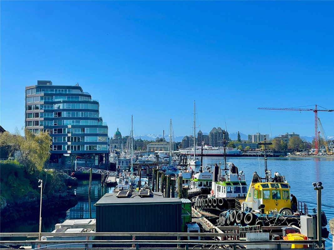 303-1234 WHARF ST, VICTORIA, BC V8W 3H9, photo 1