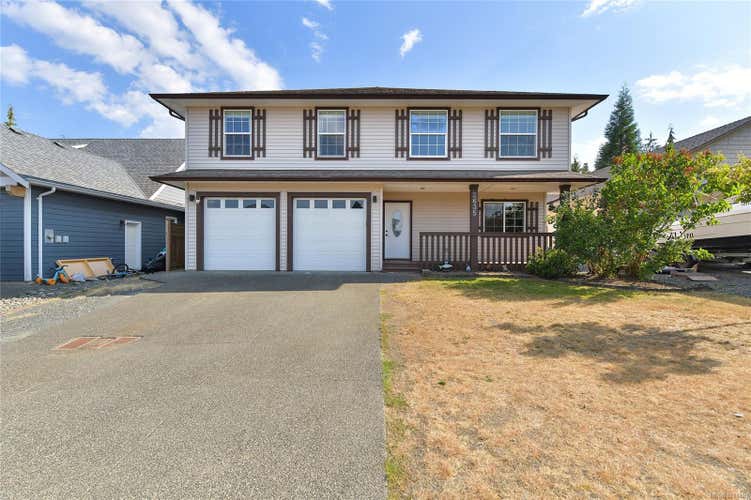 2635 Rydal Ave, Cumberland BC V0R 1S0