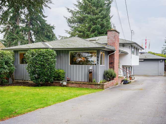 985 Sutcliffe Rd, Saanich BC V8Y 1M9