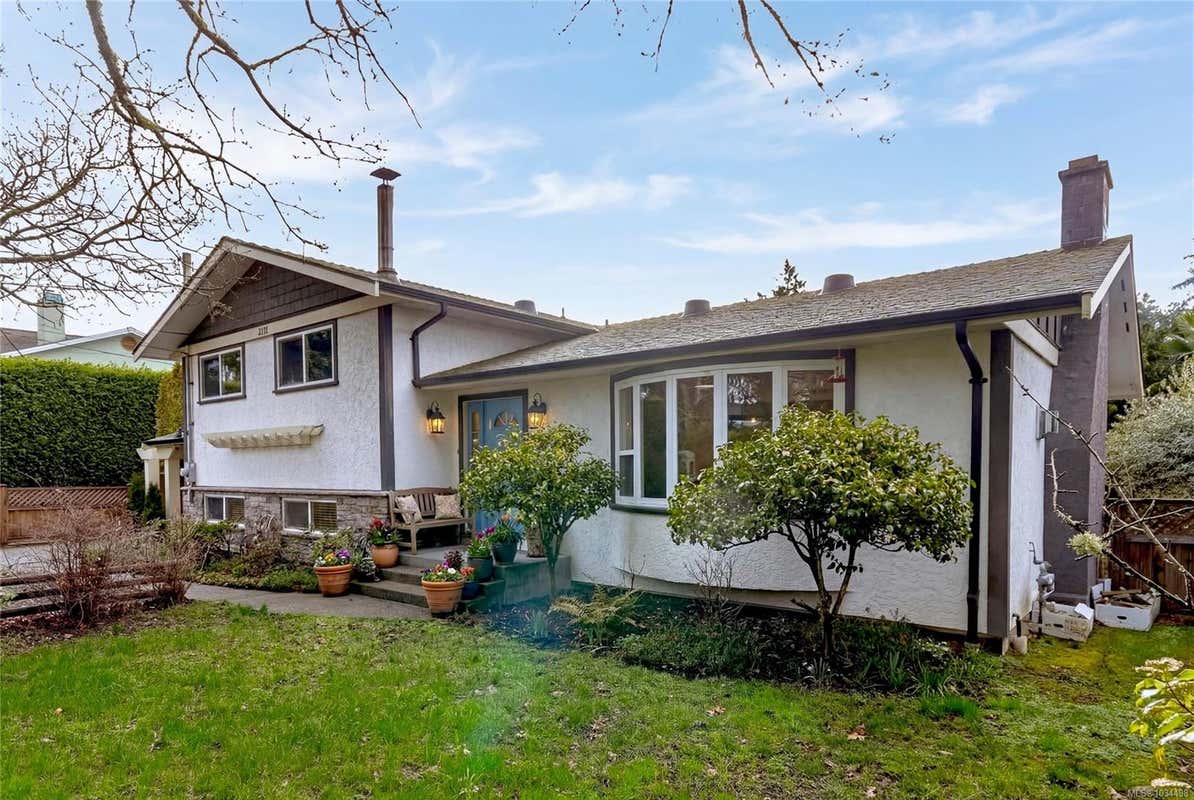 1117 CLARKE RD
