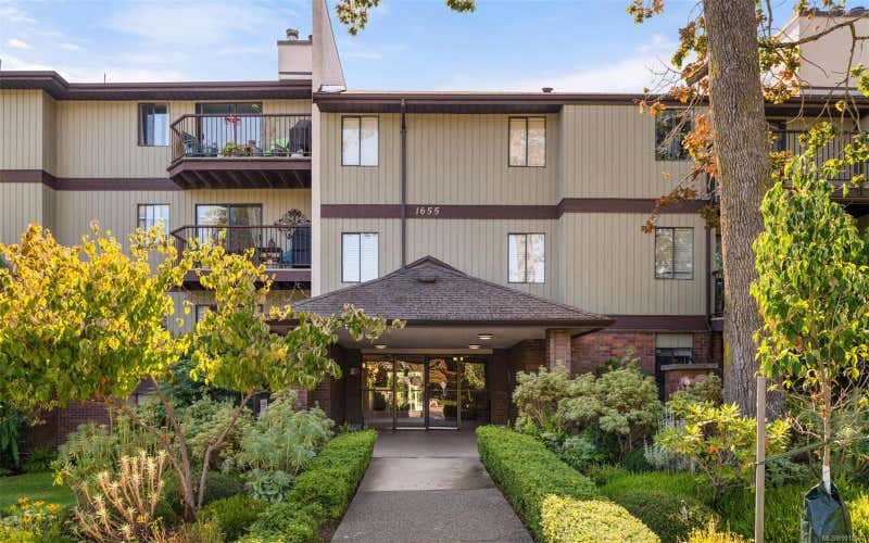 1655 Begbie St # 114, Victoria BC V8R 1L4