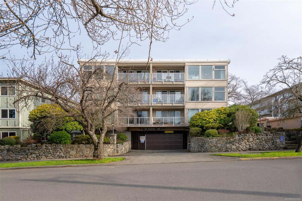 104-1166 ROCKLAND AVE, VICTORIA, BC V8V 3H7, photo 1