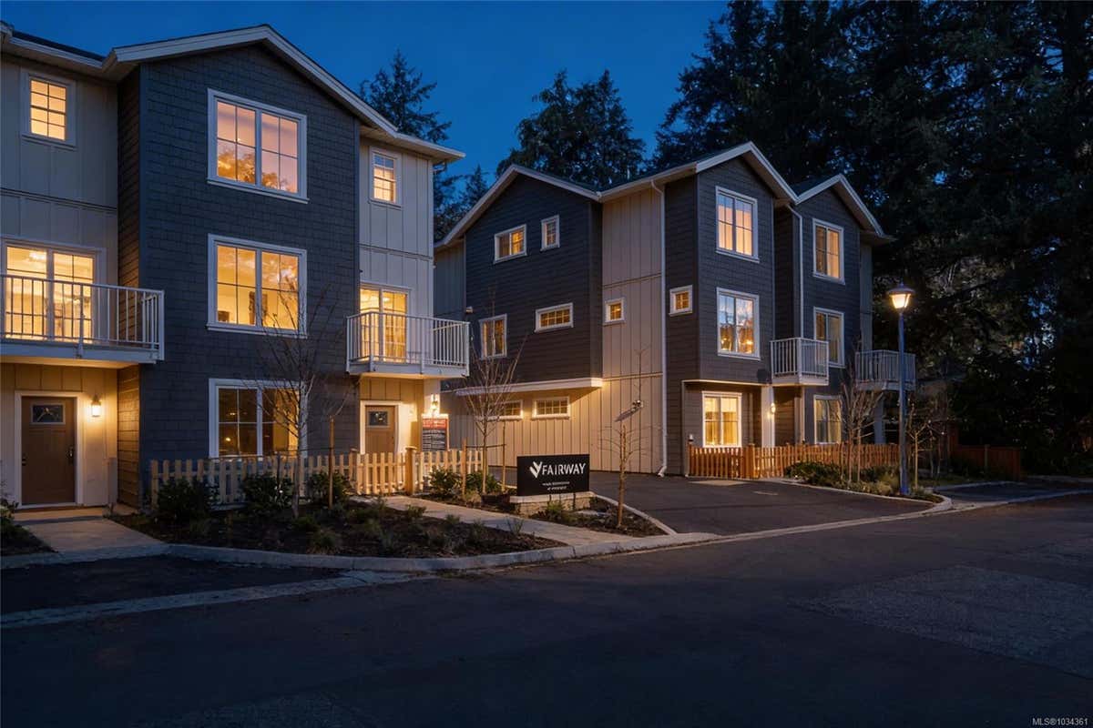 209-2770 VANTILBURG CRES