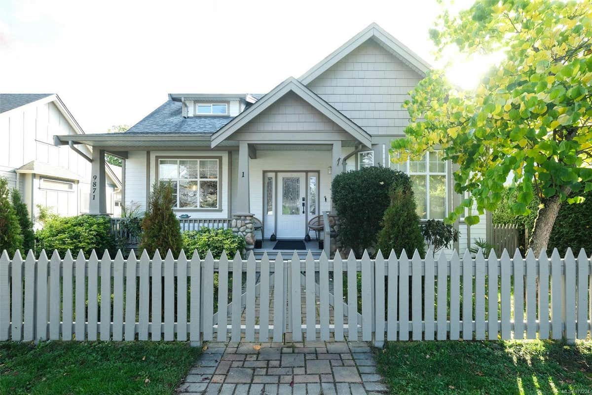 9871 Resthaven Dr 1, Sidney BC V8L 3E9, Sidney, BC V8L 3E9 À vendre